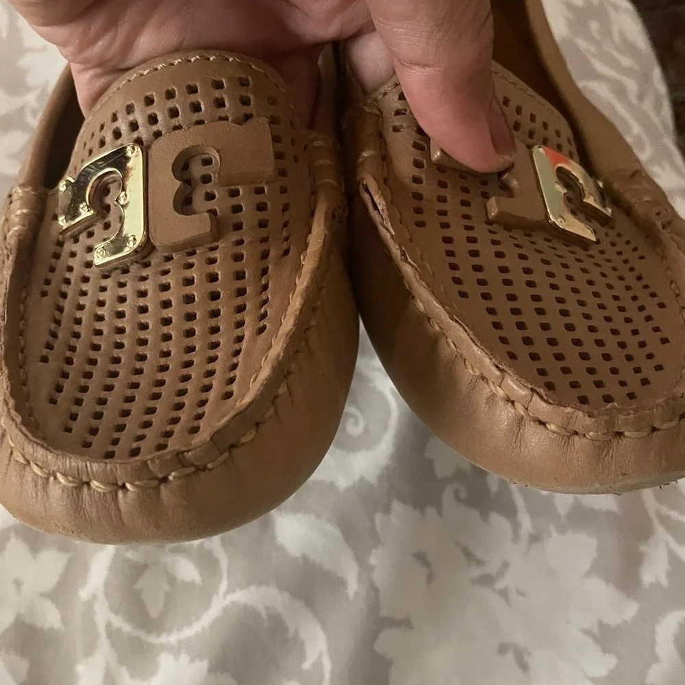 Tory Burch tan flats